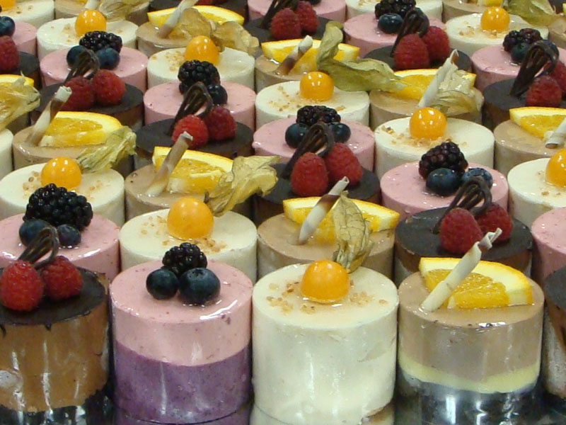 Préparation soignée de bouchées cocktail